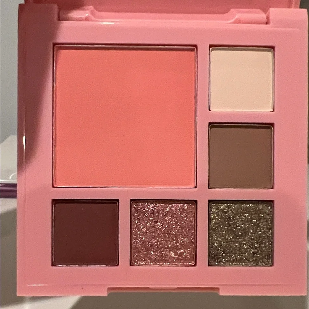 ipsy Chiquita Mini Multi-Palette - Vibrant Pink